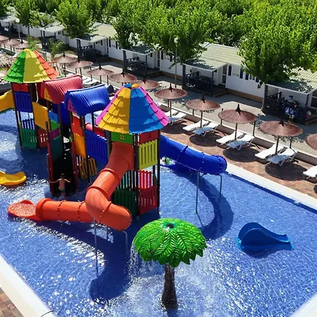 Naranjos Parque de Campismo *